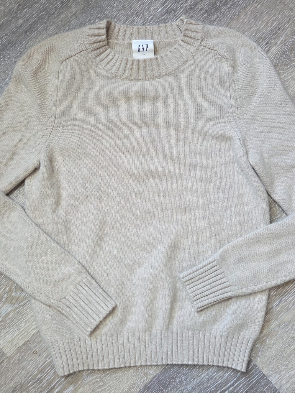 GAP Women's Size M 100% Cashmere Crewneck Sweater Classic Ribbed Collar Beige